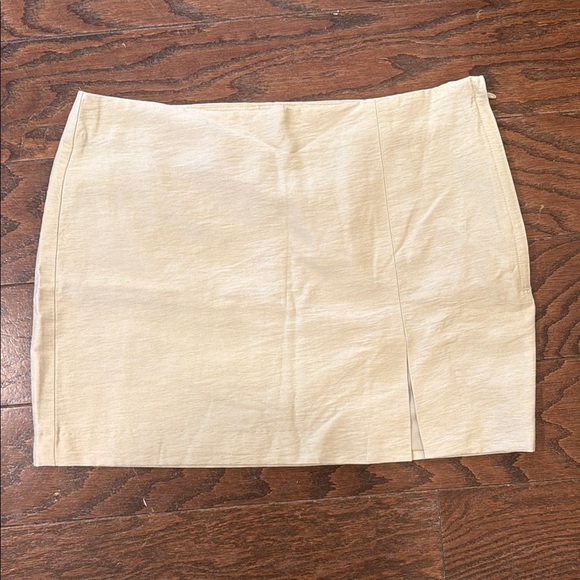 H&M NWT linen blend mini skirt, size 10 - Picture 2 of 7